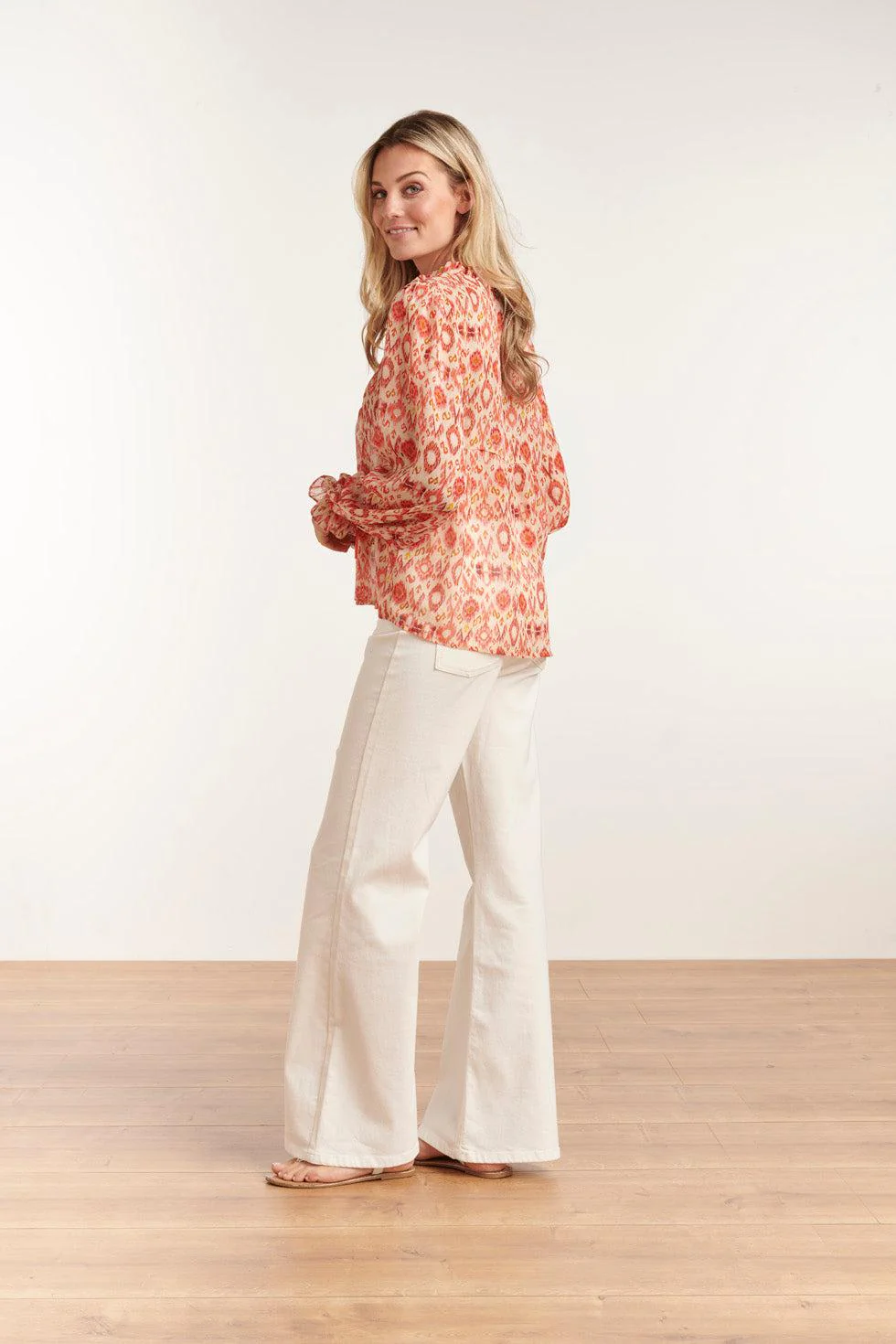 23028 Losvallende Top Met Pofmouwen - Aztec Printbrique | Muticolour - Image 5