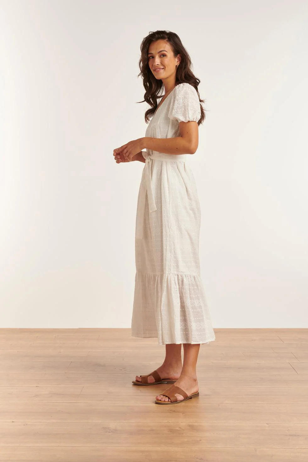 23357-000 Te Zomerjurk Met V-Halskorte Pof Mouwen Van 100% Katoen | White - Image 5