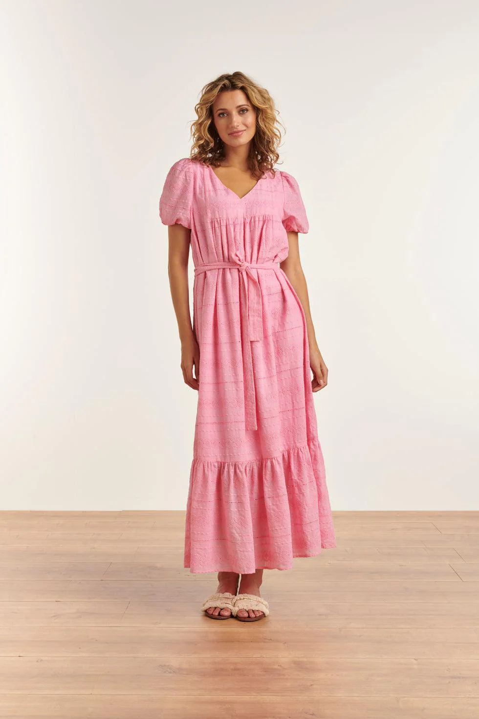 23357-420  Zomerjurk Met V-Halskorte Pof Mouwen Van 100% Katoen | Pink