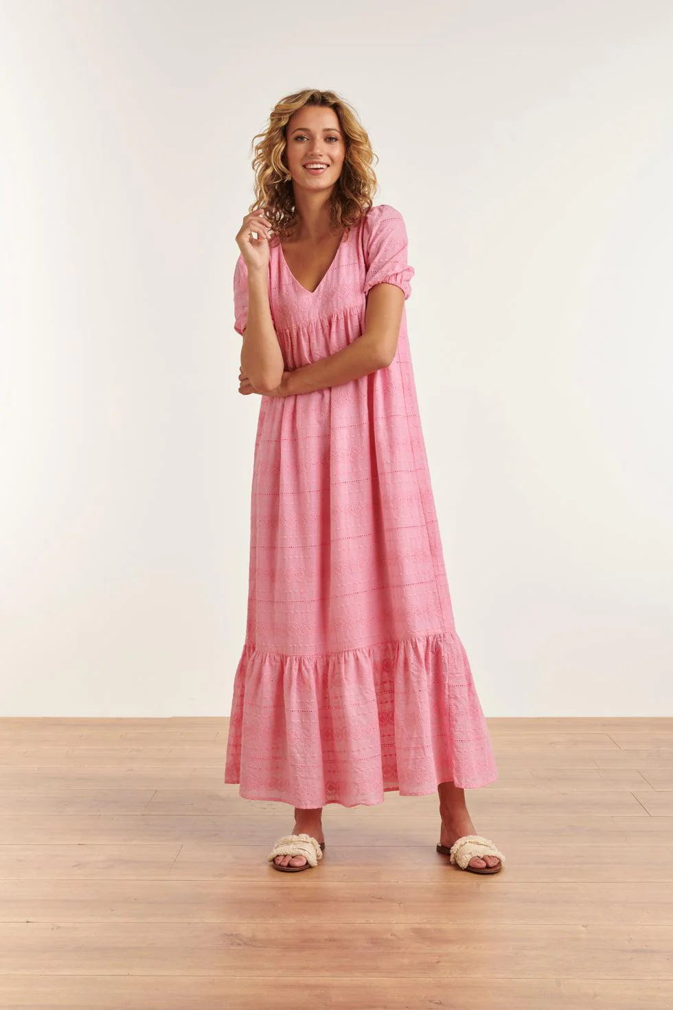 23357-420  Zomerjurk Met V-Halskorte Pof Mouwen Van 100% Katoen | Pink - Image 3