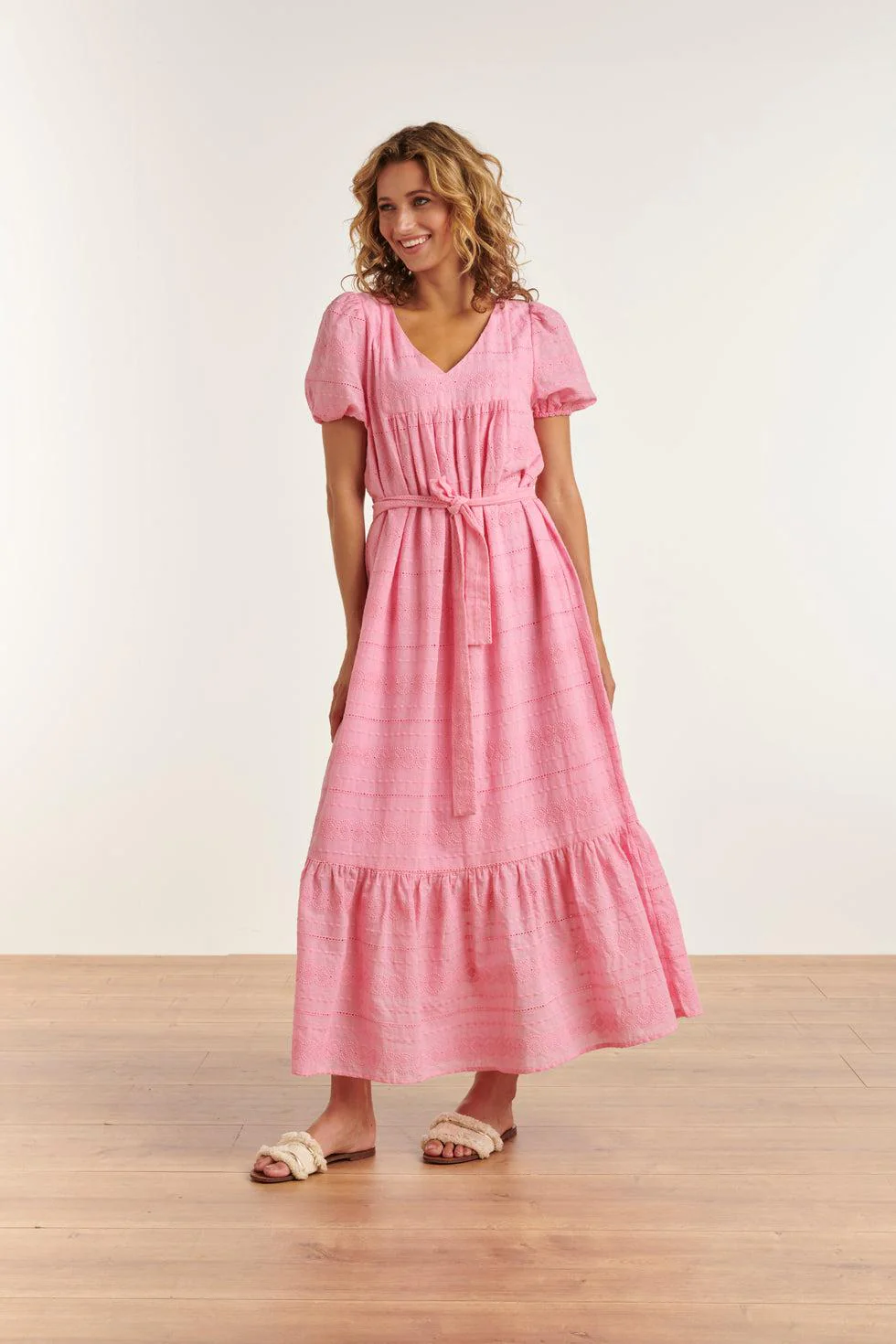 23357-420  Zomerjurk Met V-Halskorte Pof Mouwen Van 100% Katoen | Pink - Image 5