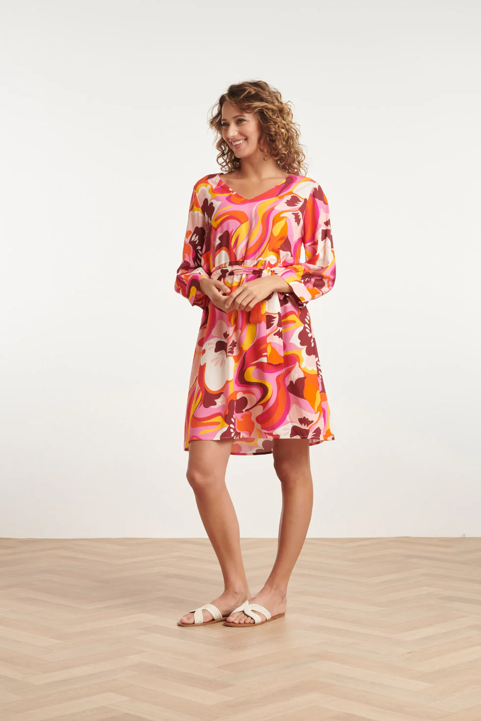 24000 Floral Retro Print V-Neck Jurk Met Riem | Pink - Muticolour - Image 3