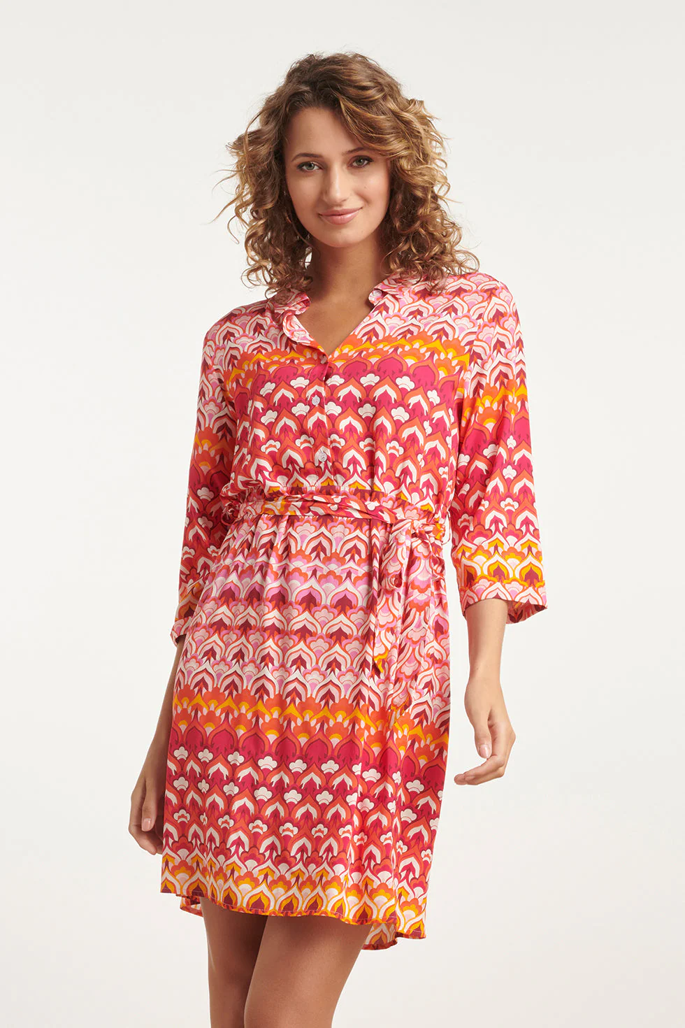 24002 Retro Print Shirtjurk Met Riemframbozentonen | Pink - Muticolour