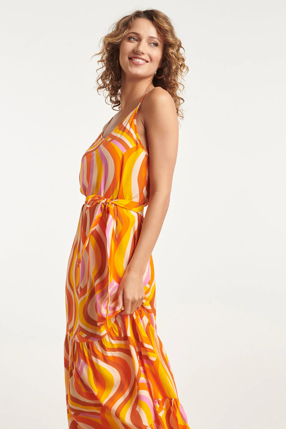24011 Zomerse Spaghetti Jurk Met Retro Print | Orange - Muticolour - Image 4