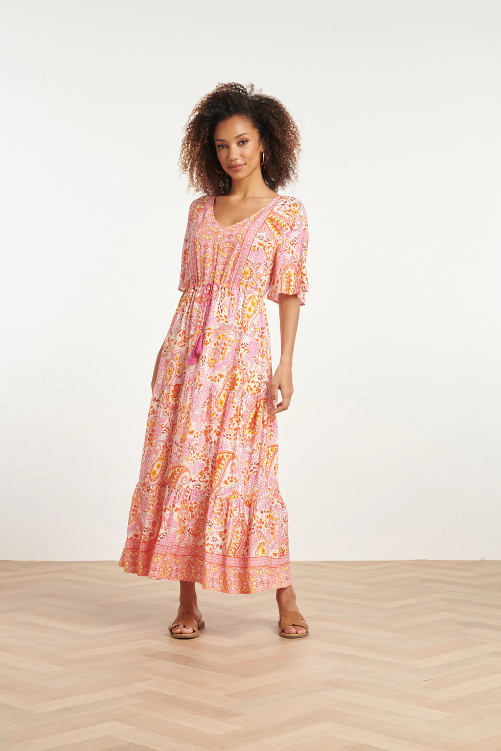 24014 Maxi Zomerjurk Met Paisley Print | White - Muticolour - Image 3