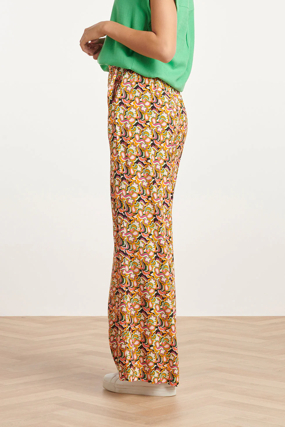 24020 Multi Grafisch Print Broek | Black - Muticolour - Image 5