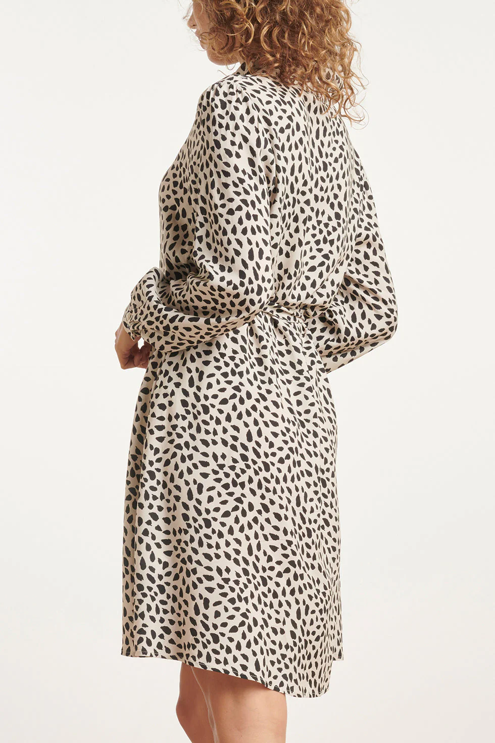 24028 Korte Shirtdress Met Dierenprint | Sand - Black - Image 4