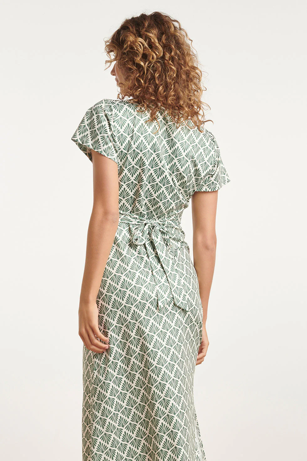24032 Stretch Maxi Jurk Met Ornament Print | Army - Off White - Image 5
