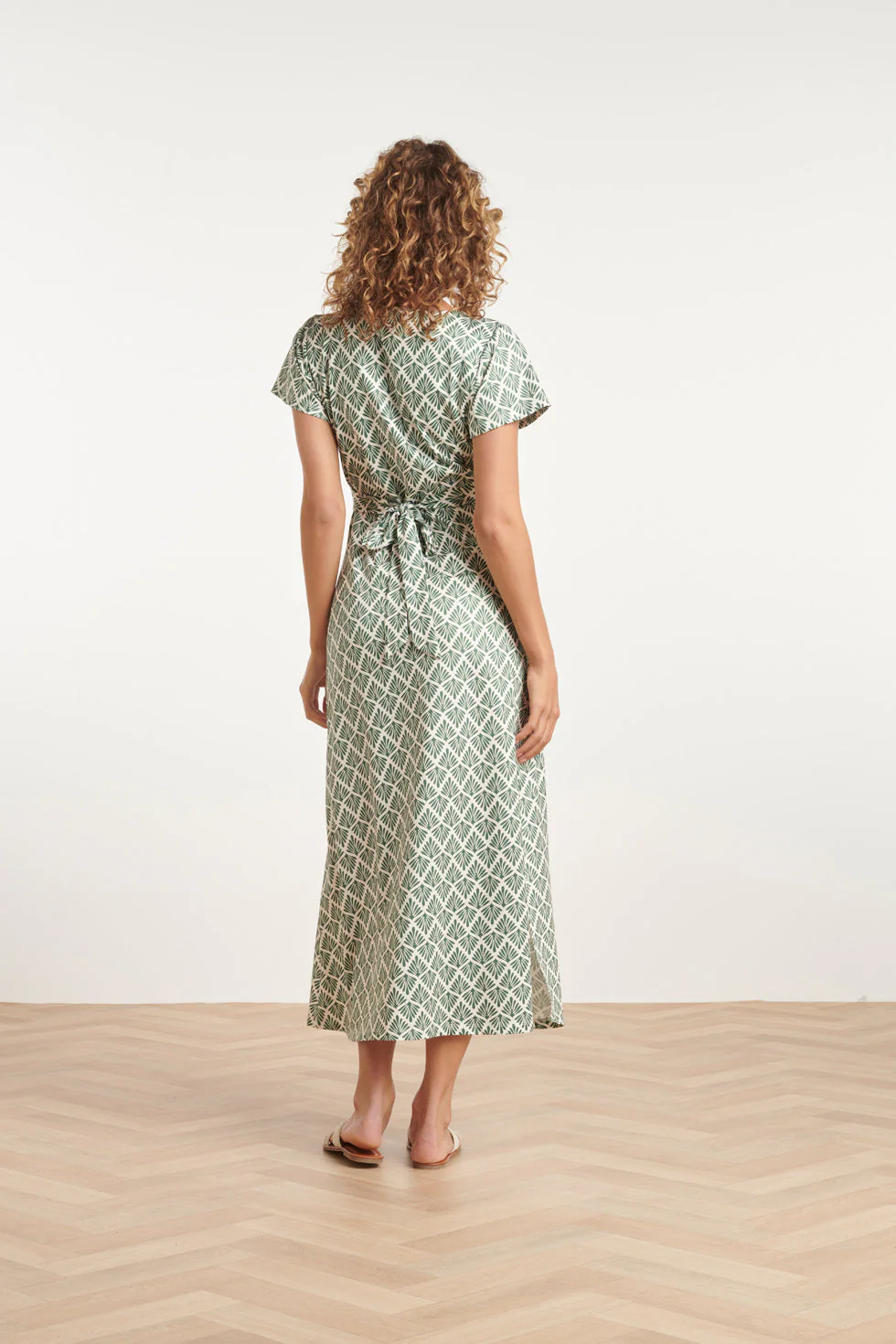 24032 Stretch Maxi Jurk Met Ornament Print | Army - Off White - Image 6