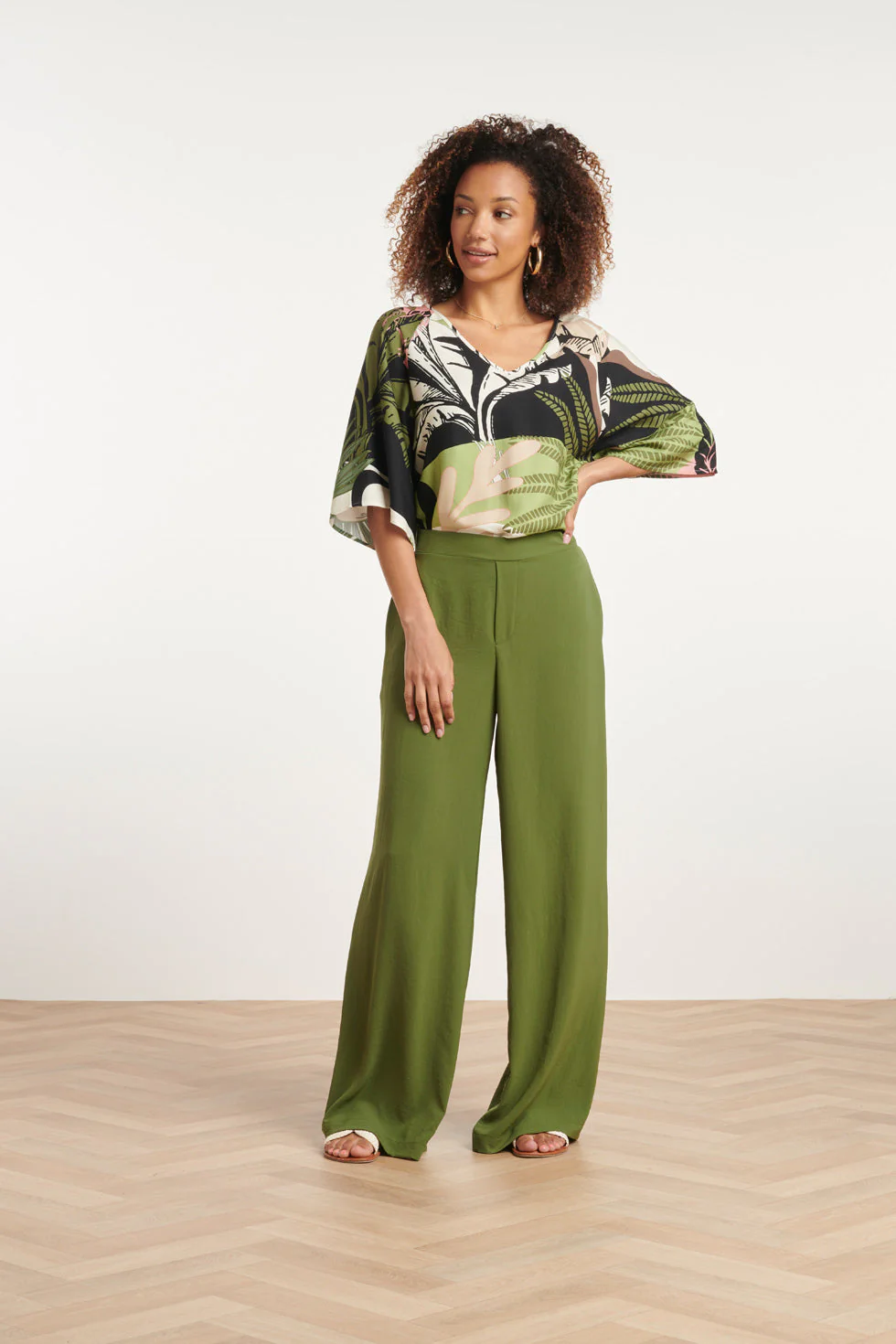 24046 Diep V-Hals Zomerse Top | Black - Muticolour - Image 3