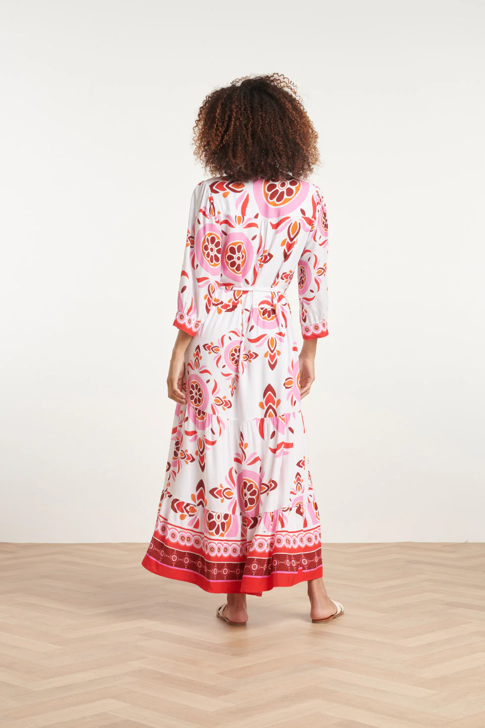 24053 Maxi Jurk Met Diepe V-Hals | White - Muticolour - Image 6
