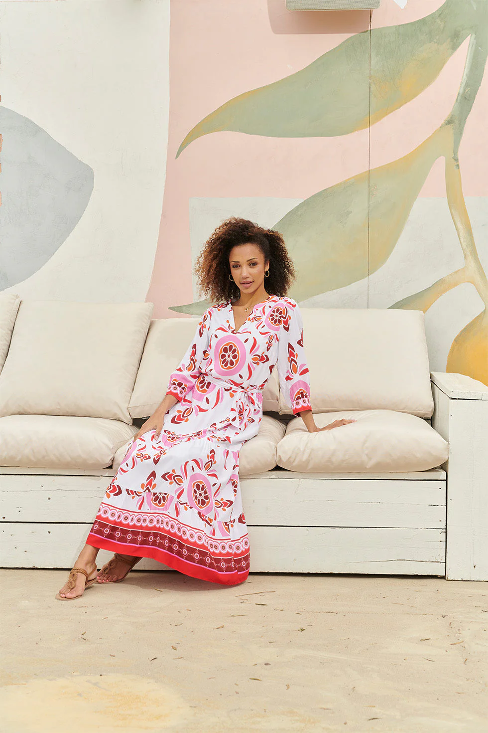 24053 Maxi Jurk Met Diepe V-Hals | White - Muticolour - Image 8