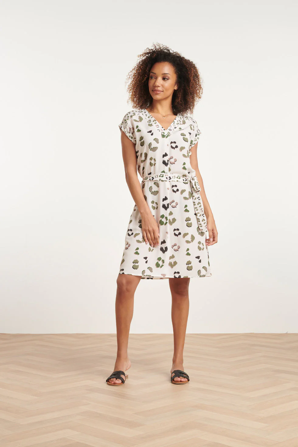 24065 Cheetah Print Jurk | Off White - Army - Image 3