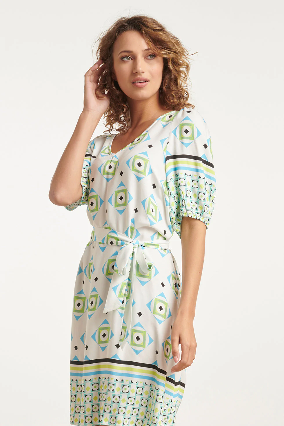 24072 Zomerjurk Met Korte Pofmouwenv-Hals | White - Muticolour - Image 4
