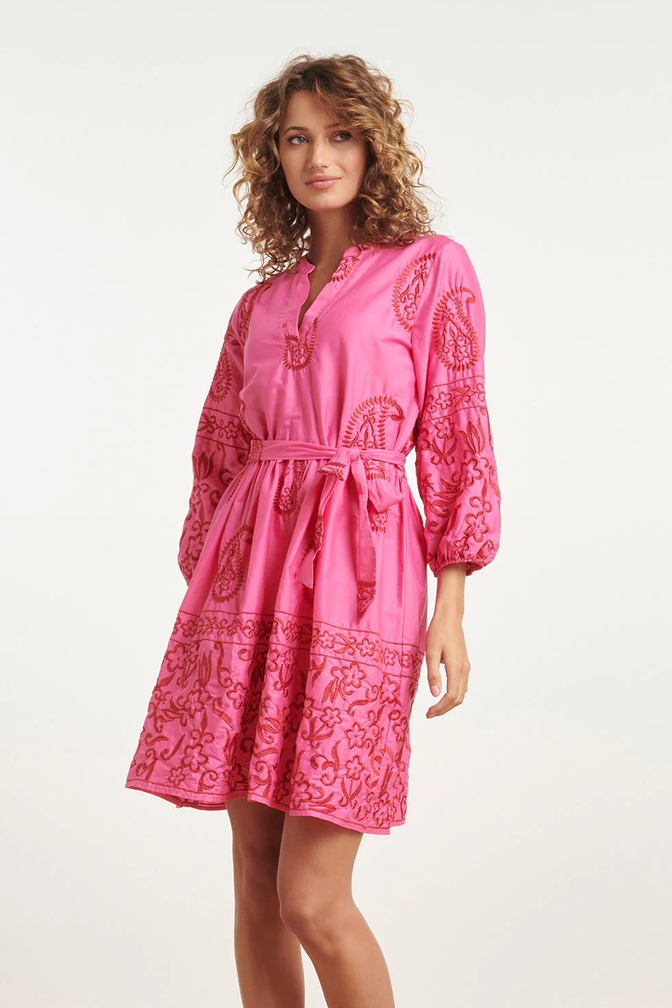24077 Fuchsia Zomerjurk Met Paisley Borduurwerk | Pink - Red
