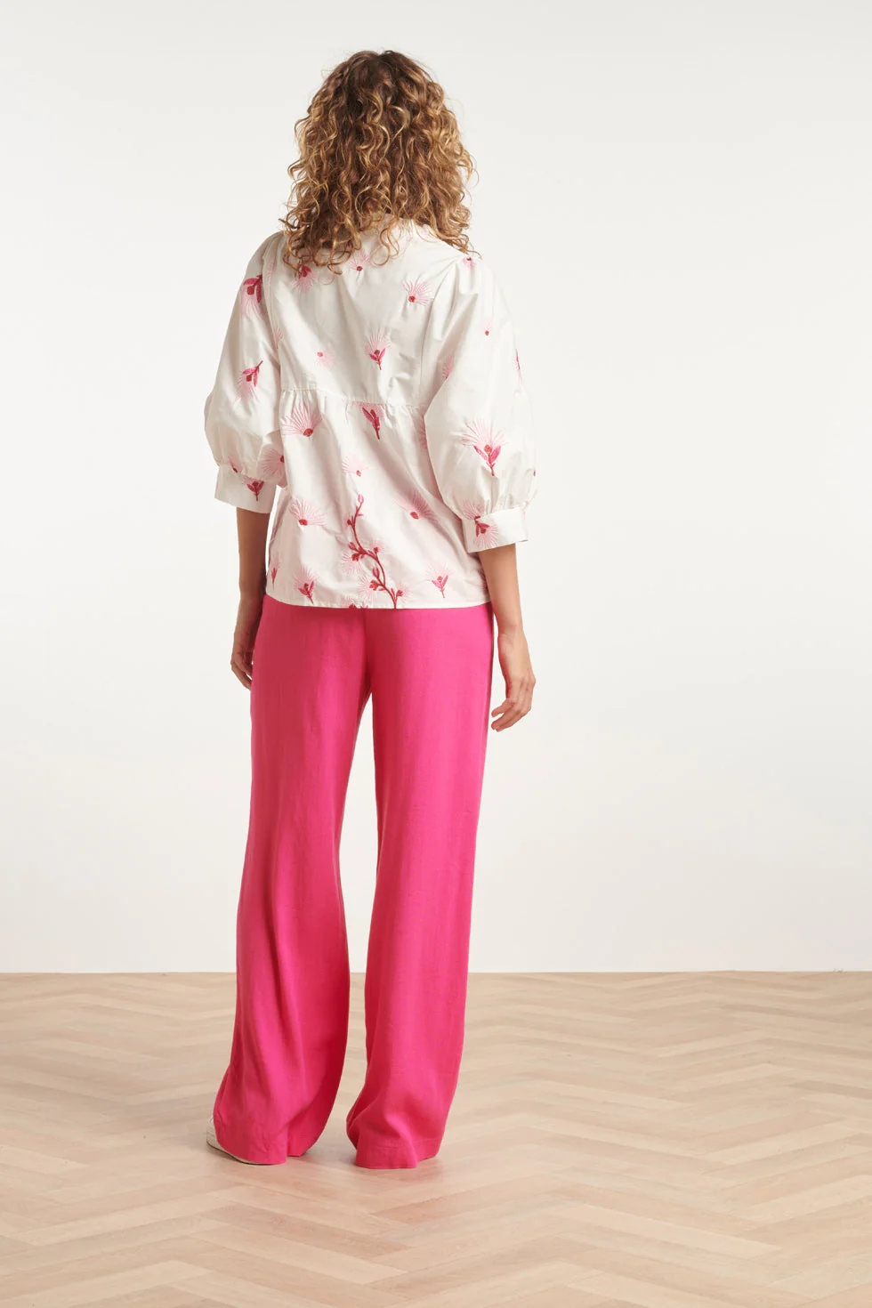 24082 Geborduurde Bloemen Top | White - Pink - Image 6
