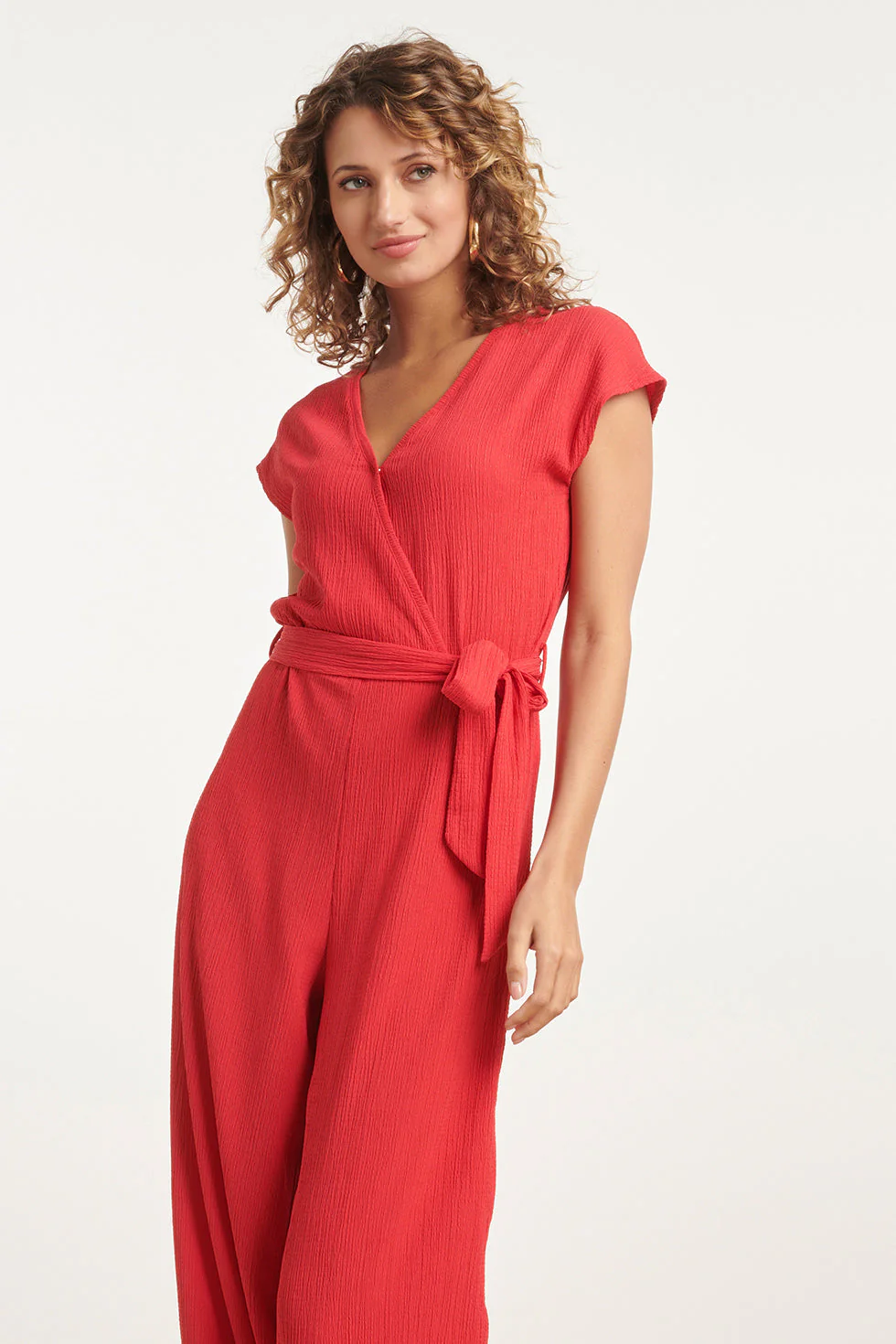 24083 Lange Aansluitende Jumpsuit | Red - Image 3