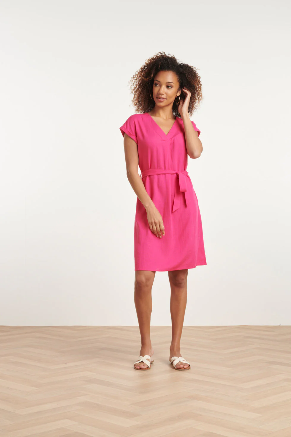 24087 Losvallende Linnen Jurk Met V-Halsriemfuchsia | Fuchsia - Image 3