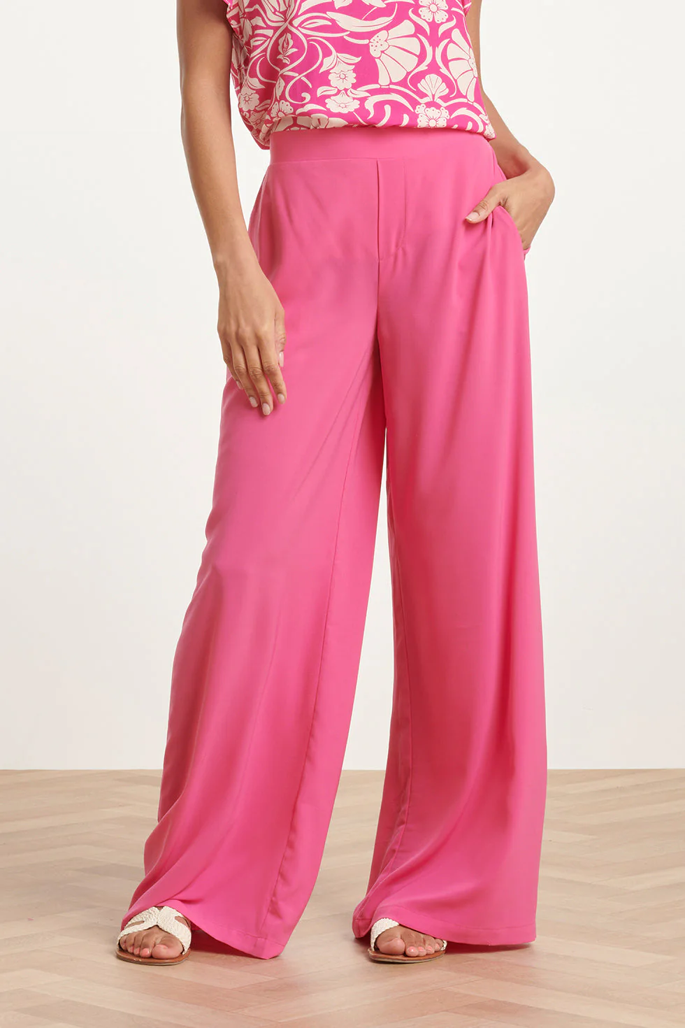 24088 Losvallende Wijde Broek Met Elastische Achterkantfel | Fuchsia - Image 3