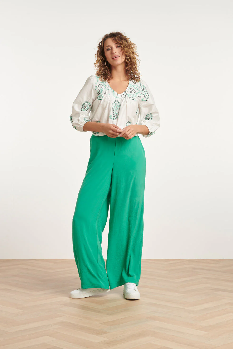 24088 Losvallende Wijde Broek Met Elastische Achterkantkoud | Green