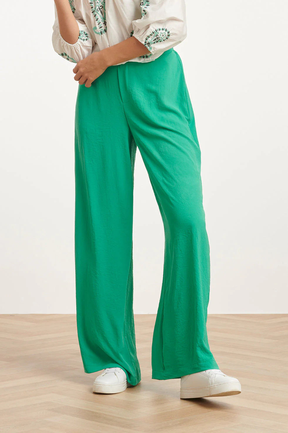 24088 Losvallende Wijde Broek Met Elastische Achterkantkoud | Green - Image 3