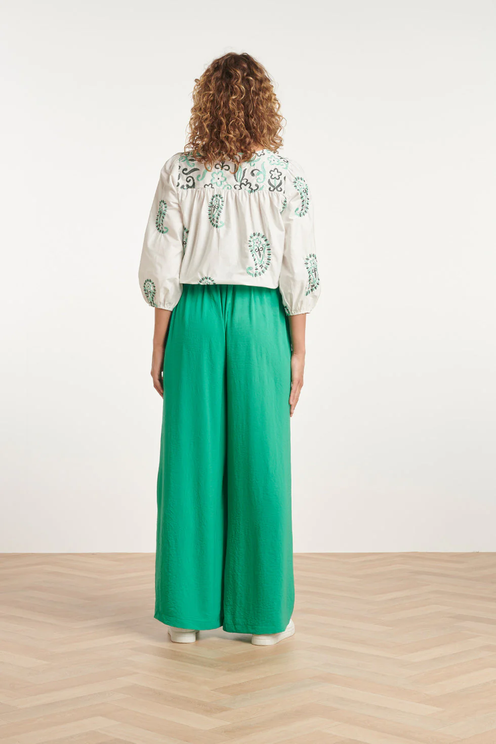 24088 Losvallende Wijde Broek Met Elastische Achterkantkoud | Green - Image 6