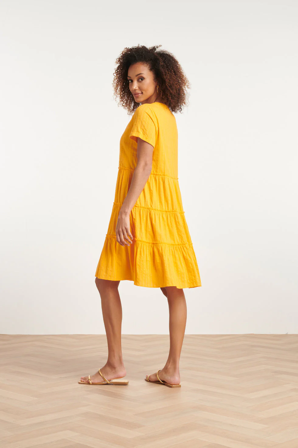 24105 Zomerjurkwarm Zonnig Met Kantdetails | Light Orange - Image 5