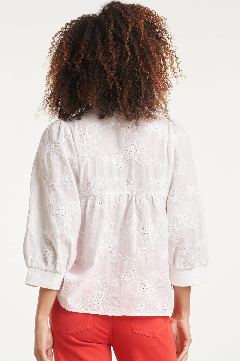 24112 Bloemen Geborduurde Top | White - Image 6
