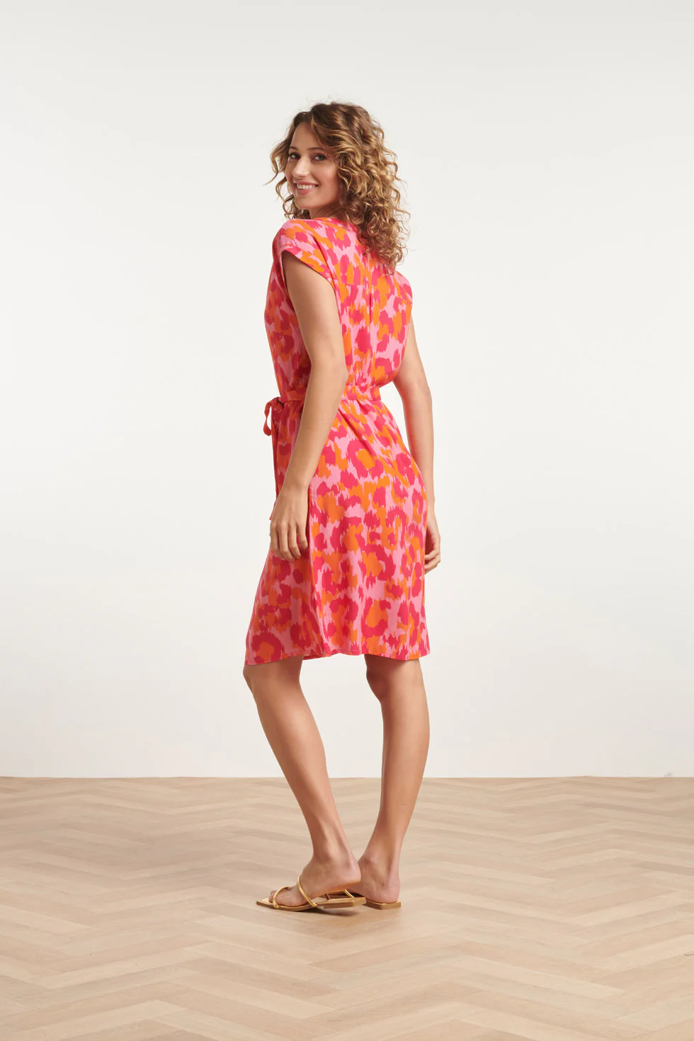 24161 Klassieke Jurk Met Gedurfd Cheetah Patroonfuchsia | Pink - Muticolour - Image 5