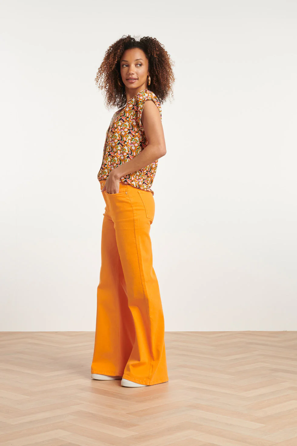 24169  Flared Jeans | Orange - Image 4