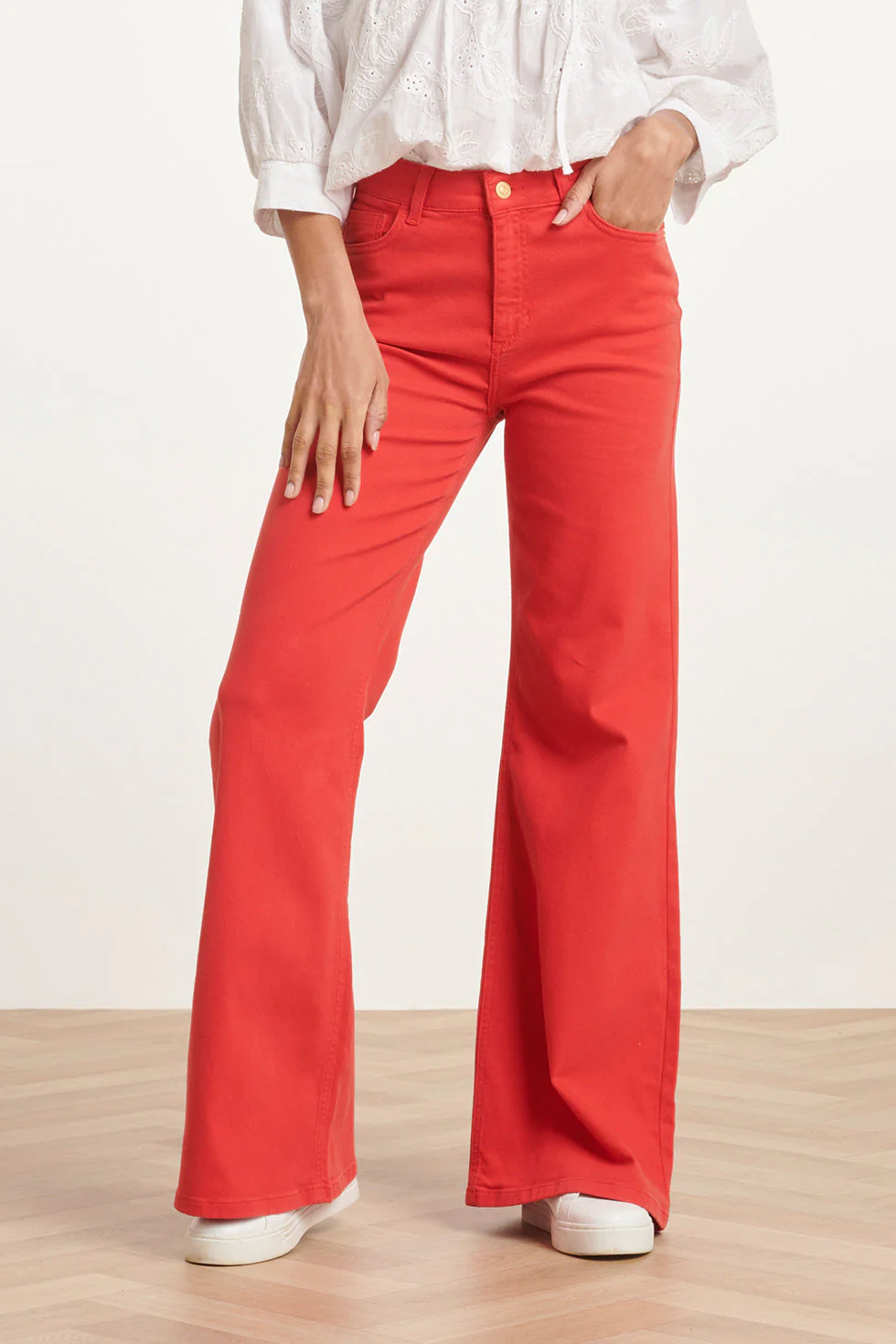 24169  Flared Jeans | Red