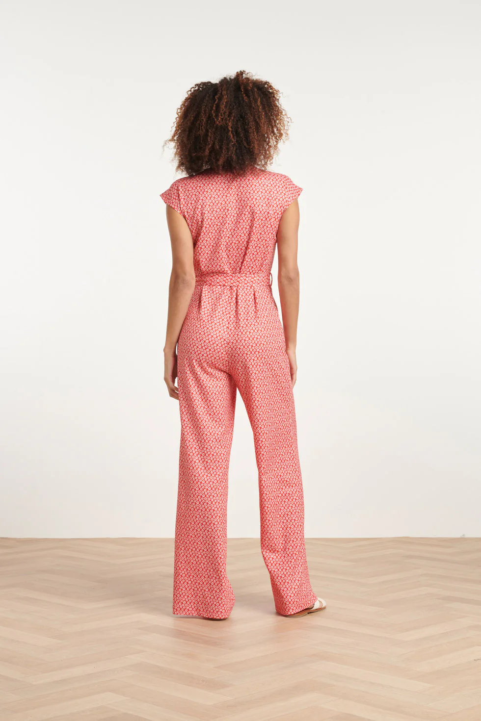 24178 Jumpsuitwikkelontwerp Met Bloemenprint | Red - White - Image 6