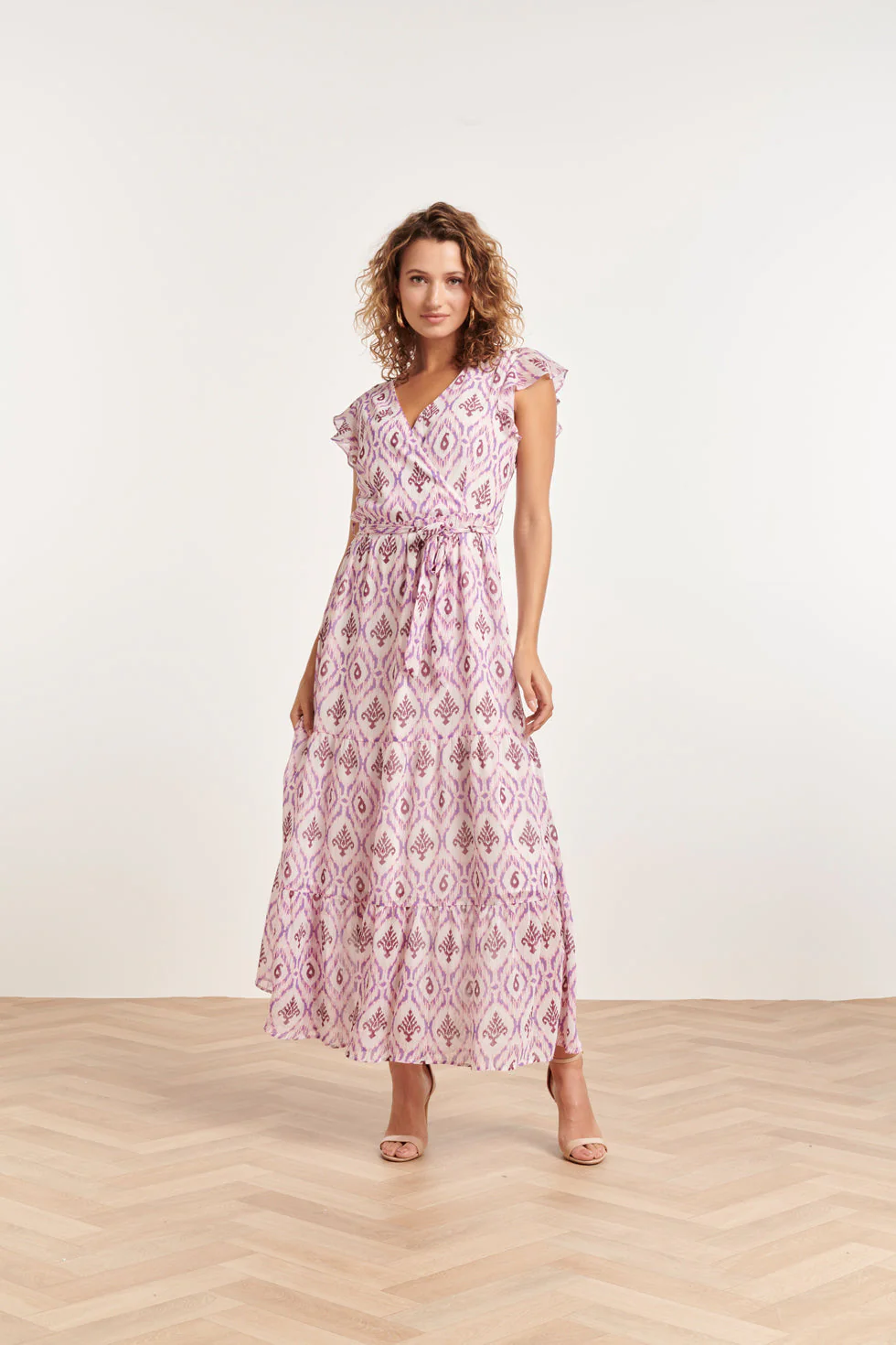 24324 Maxi Wikkelstijl Jurk Met Vrouwelijke Aztekenprint | White - Purple