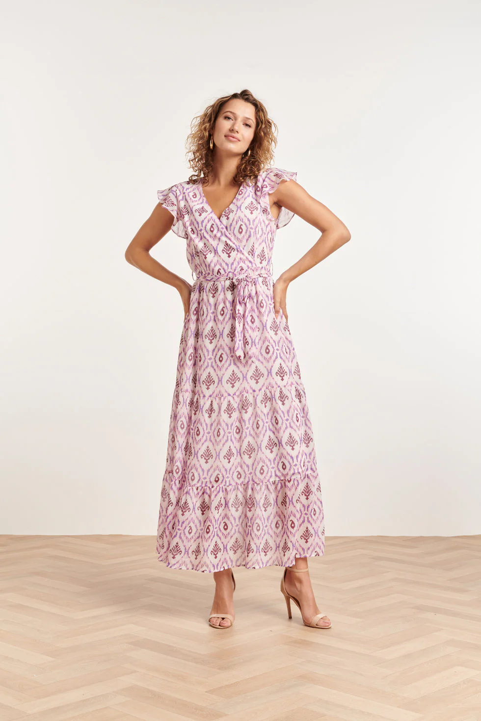 24324 Maxi Wikkelstijl Jurk Met Vrouwelijke Aztekenprint | White - Purple - Image 3
