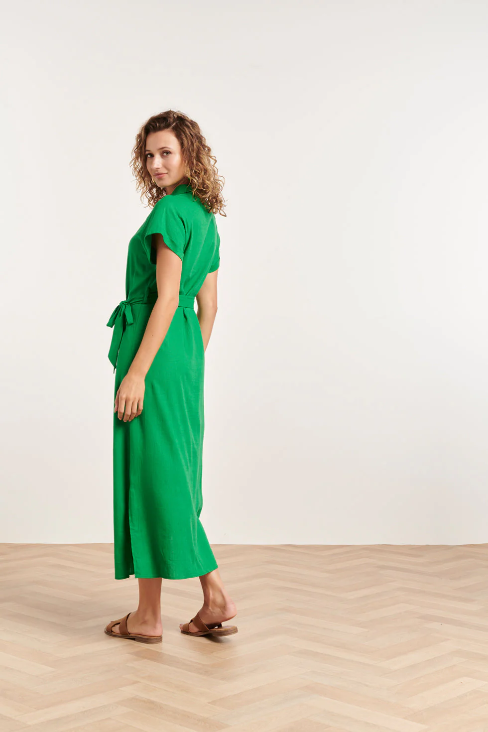 24348 Ademende Zomer Shirtjurk | Green - Image 6