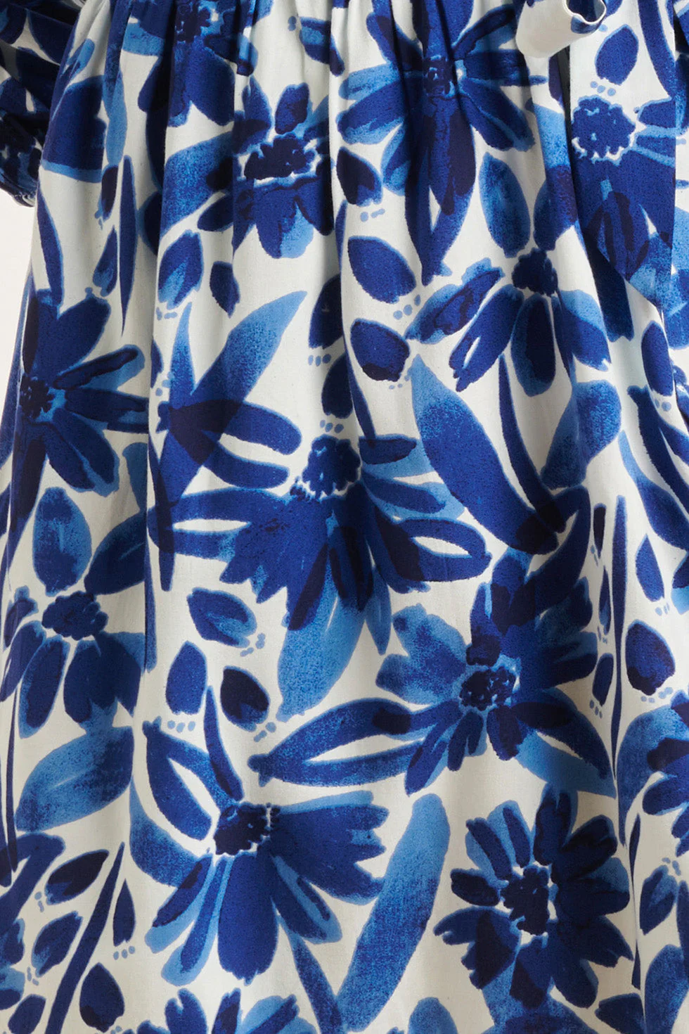 24377 Dames Jurk Met Bloemenprintcrochet Detail | White - Blue - Image 8