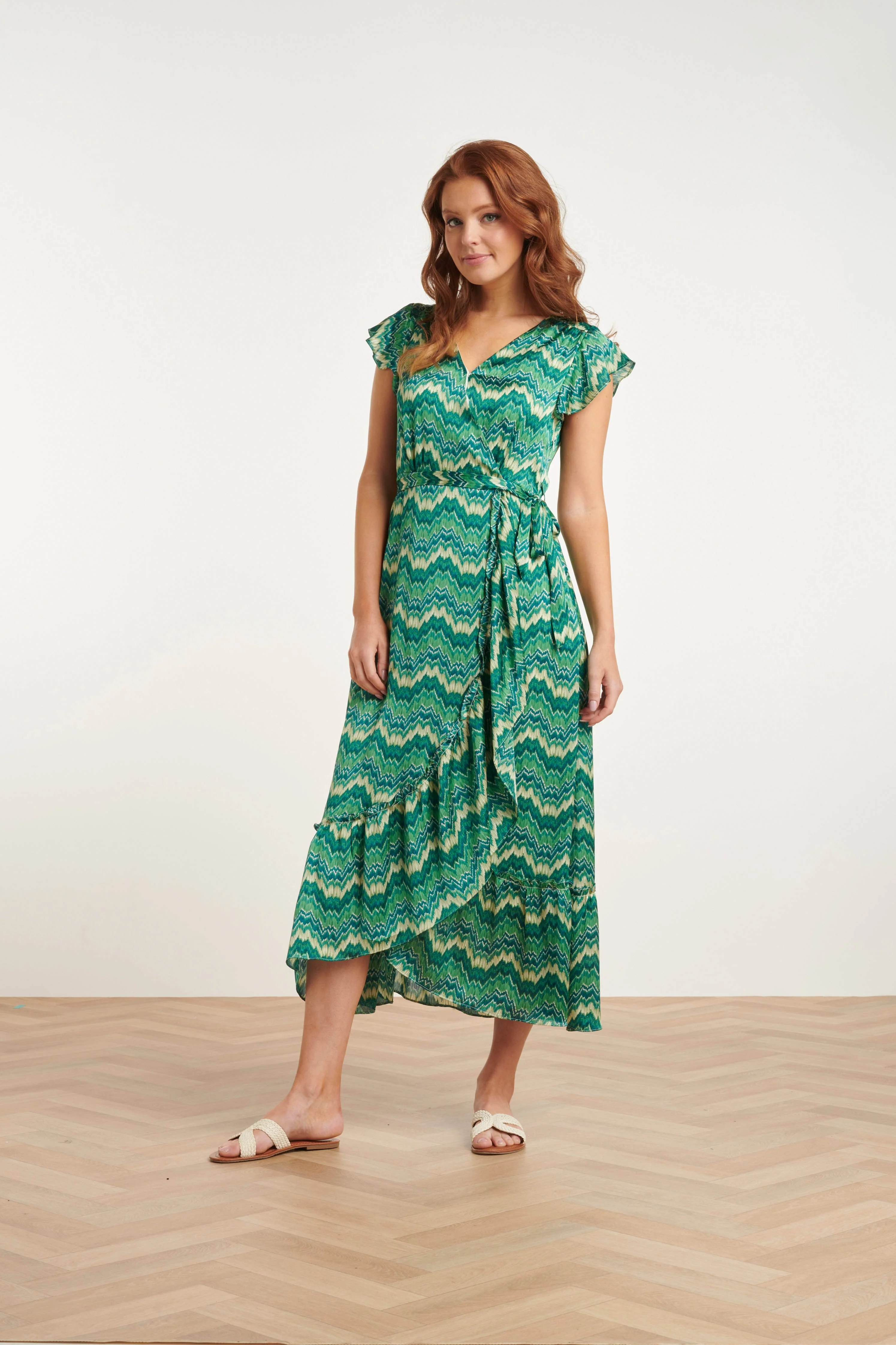 24402  Satijnen Zomerjurk Met Abstracte Print | White - Green - Image 3