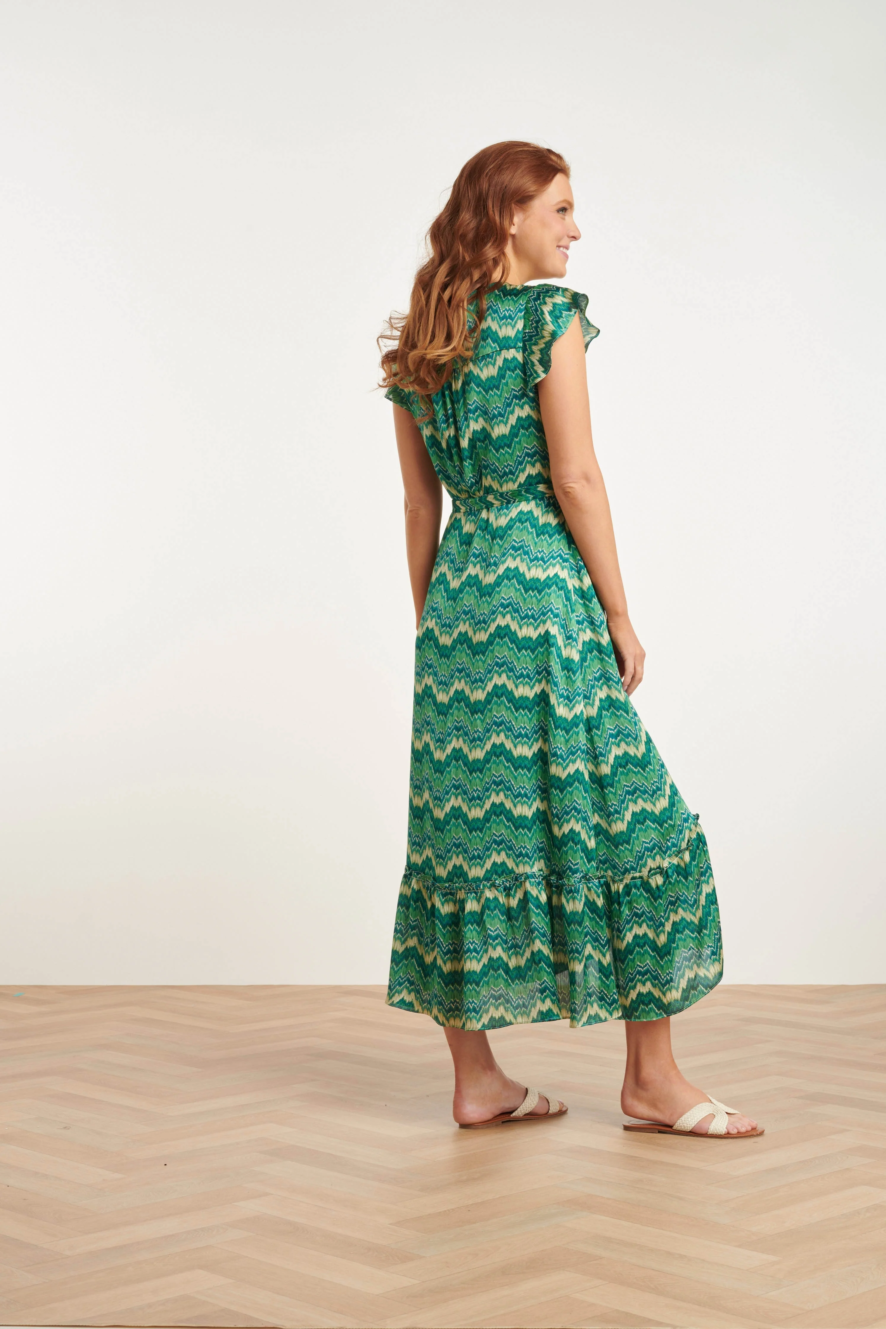 24402  Satijnen Zomerjurk Met Abstracte Print | White - Green - Image 5