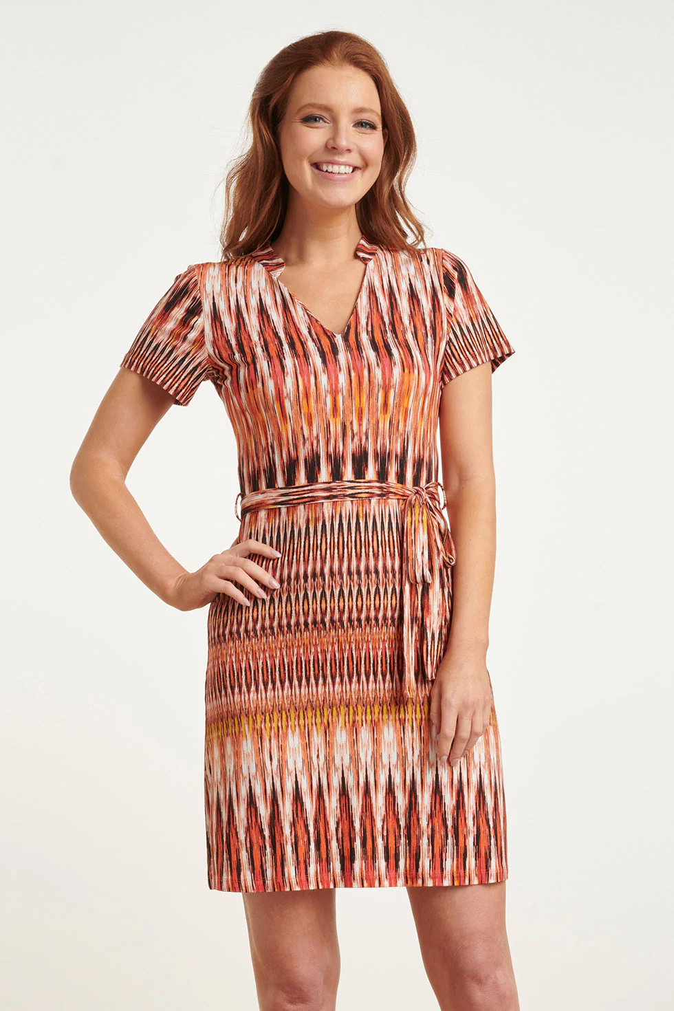 24430 Zomerjurk Met Abstracte Printaardetinten | Muticolour