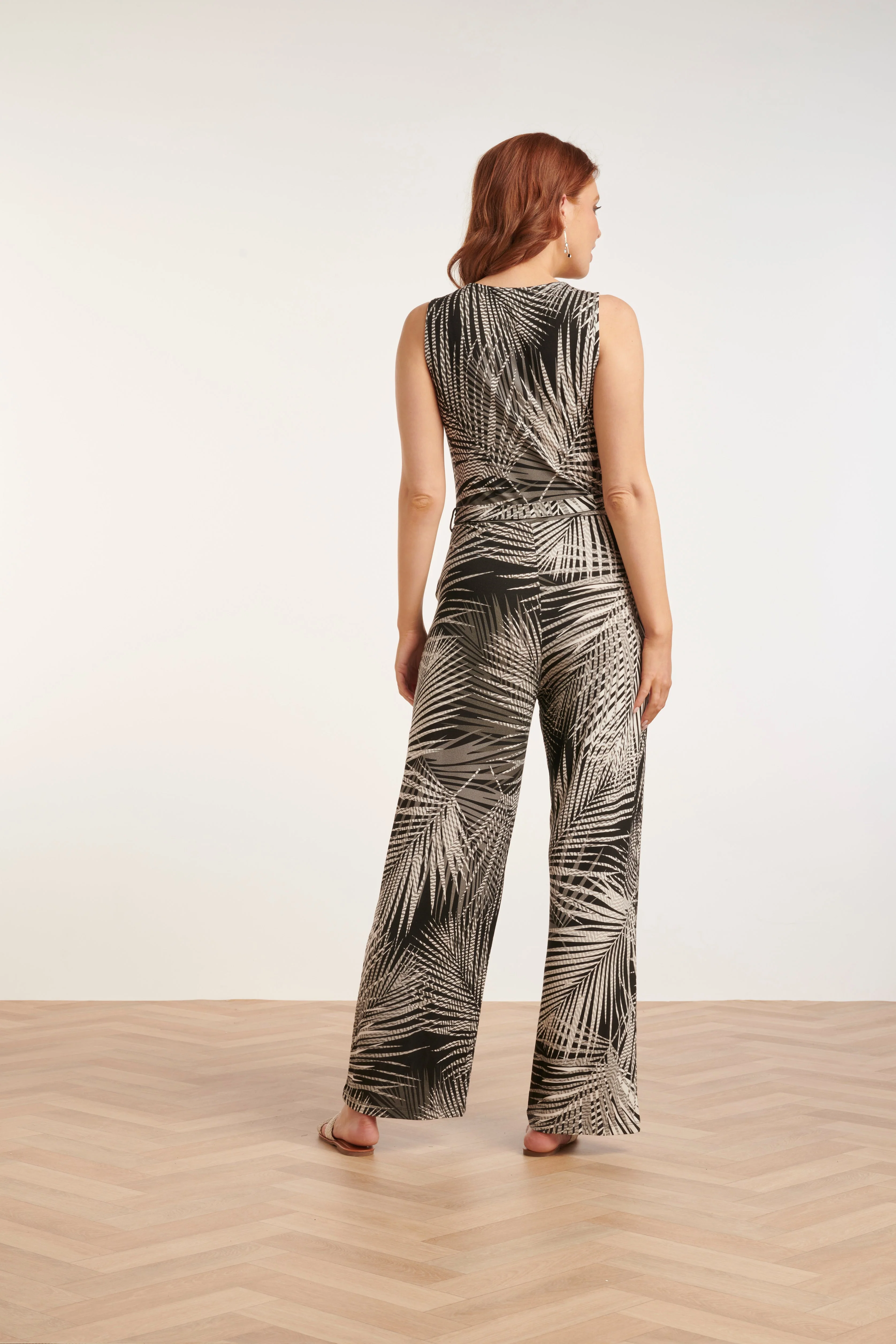 24441 Zacht Stretchy Donkerbladig Jumpsuit | Black White - Image 5