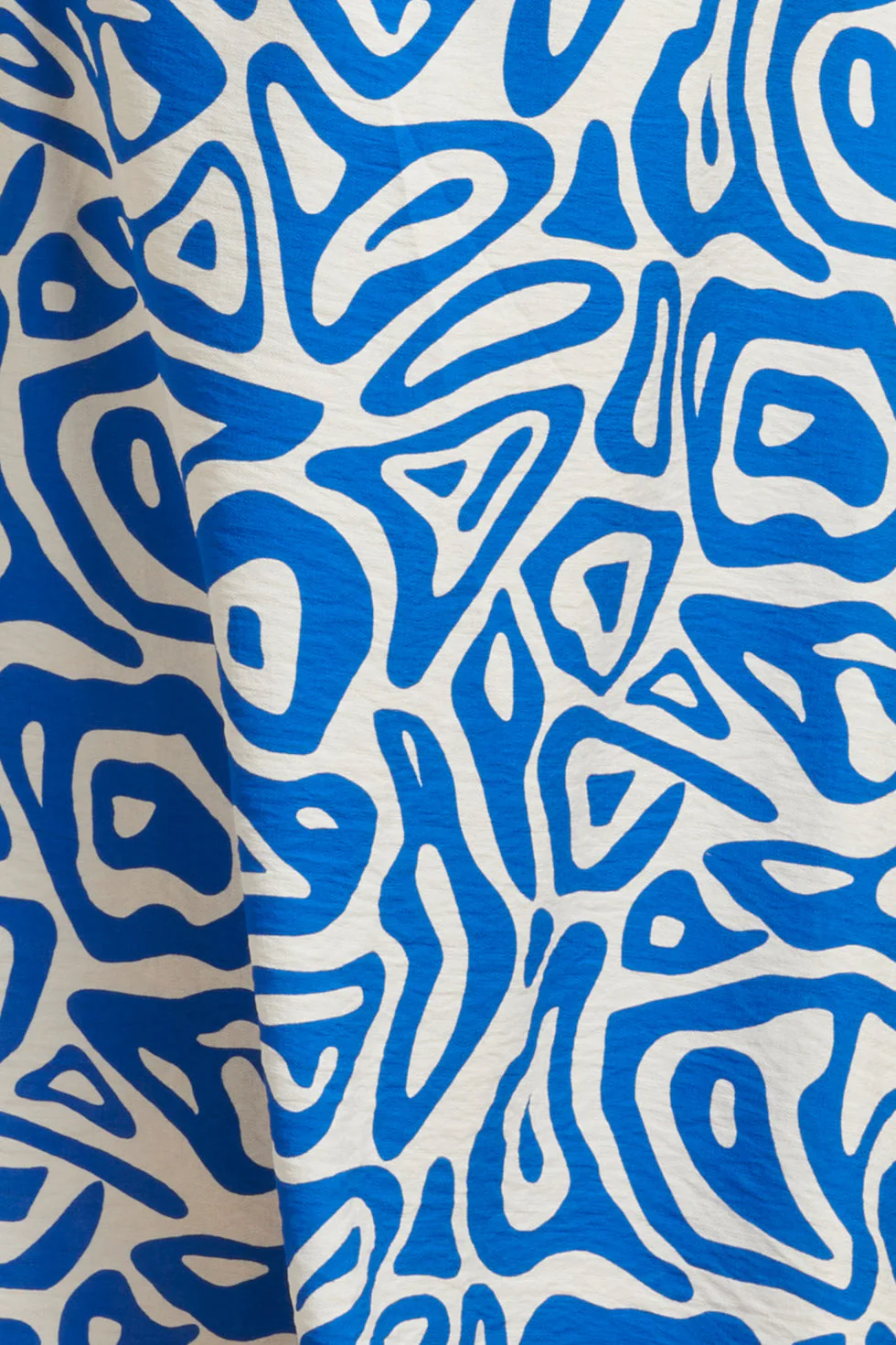 25003 Midi Jurk Met Te Abstracte Print | Cobalt - White - Image 7