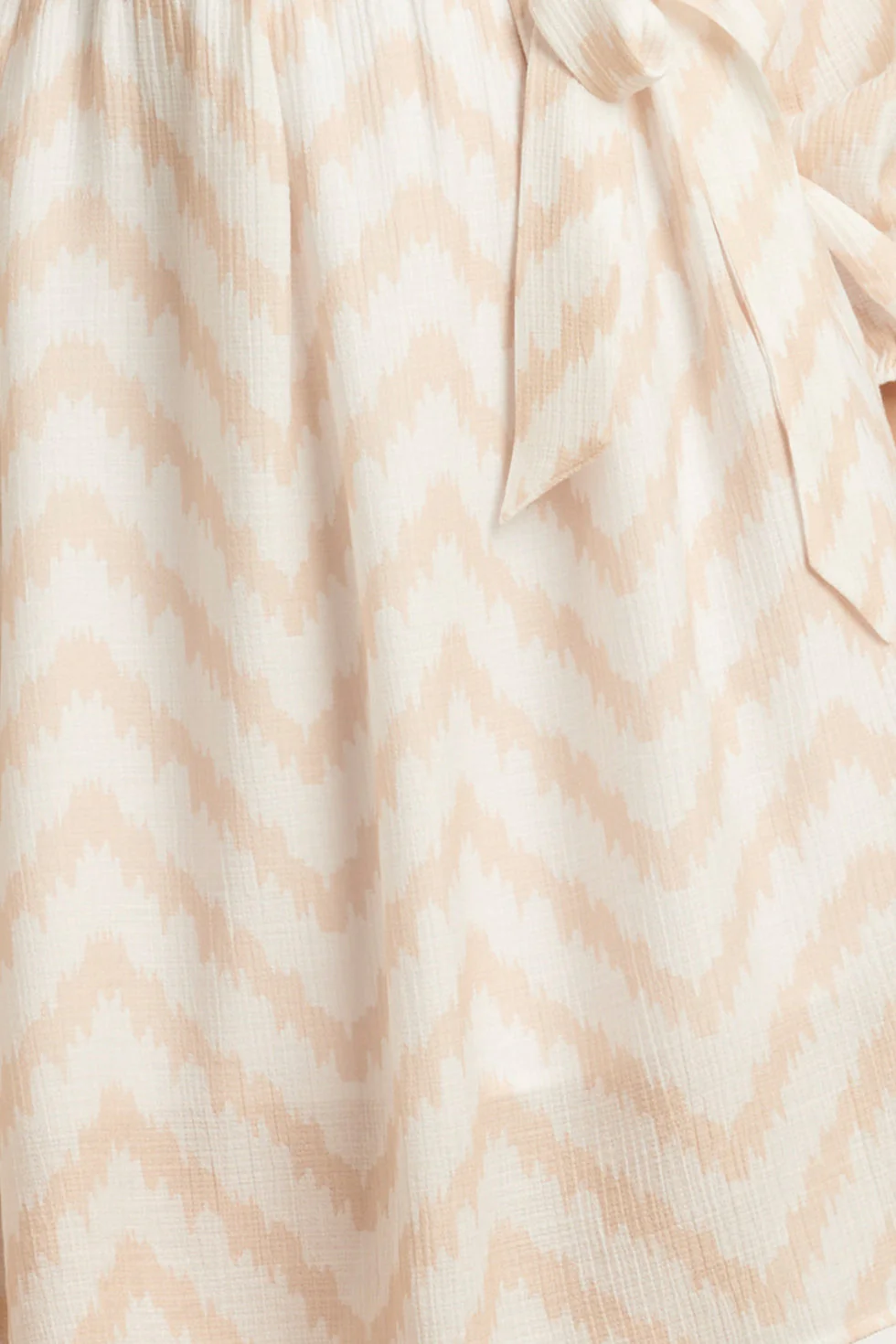 25014 Zachtevloeiende 3/4 Mouw Jurk Met Zigzag Print | Off White - Sand - Image 8
