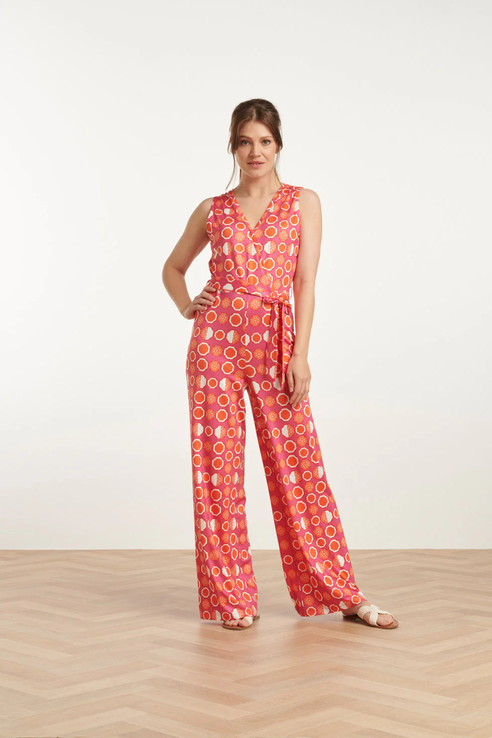 25025 V-Hals Jumpsuit Met Grafische  Fruitprint | Pink - Muticolour - Image 3
