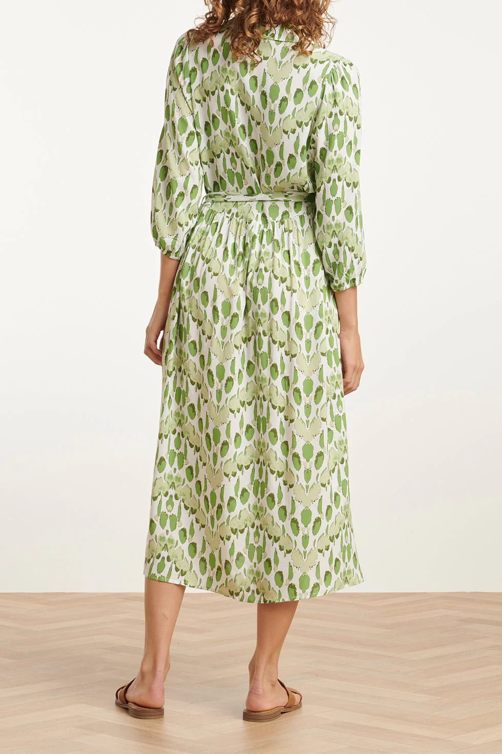 25032 V-Hals Midi Jurk Met Slangenprint | White - Light Green - Image 6