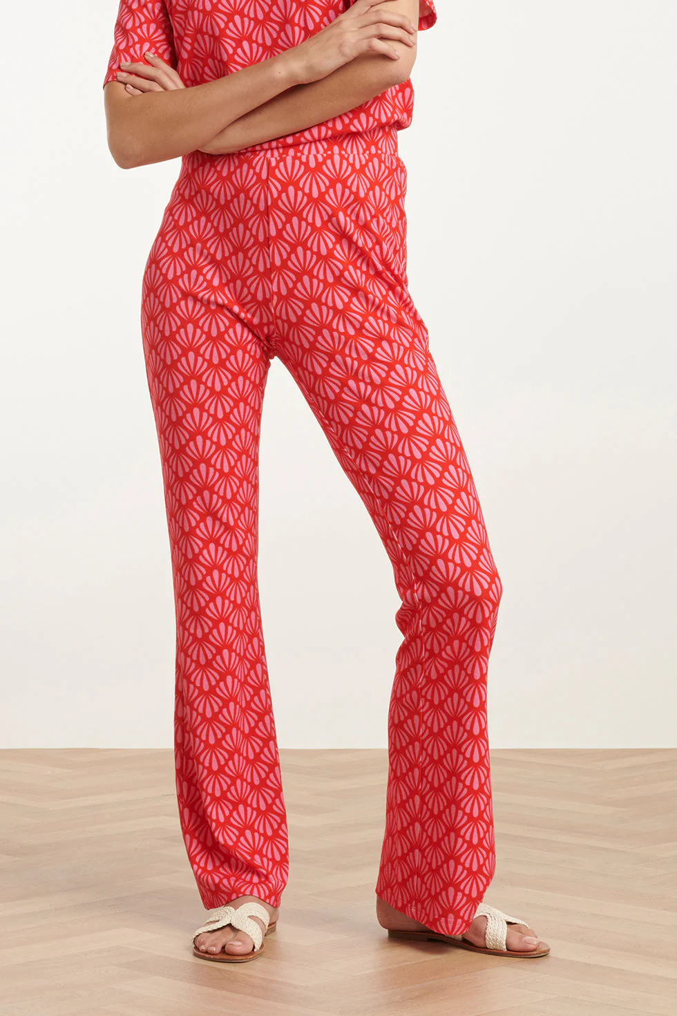 25041 Flared Leggings Met  Schelpenprint | Red - Pink - Image 3