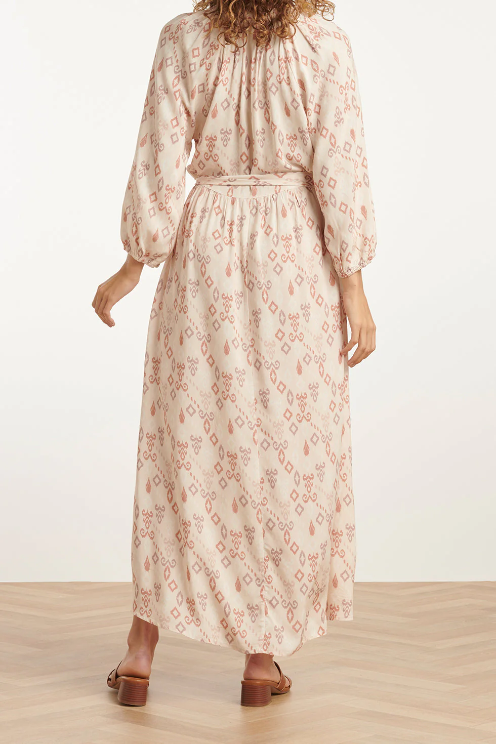 25042 Lichte Maxi Jurk Met V-Halsaztec Print-Nude  Tinten | Sand - Muticolour - Image 6