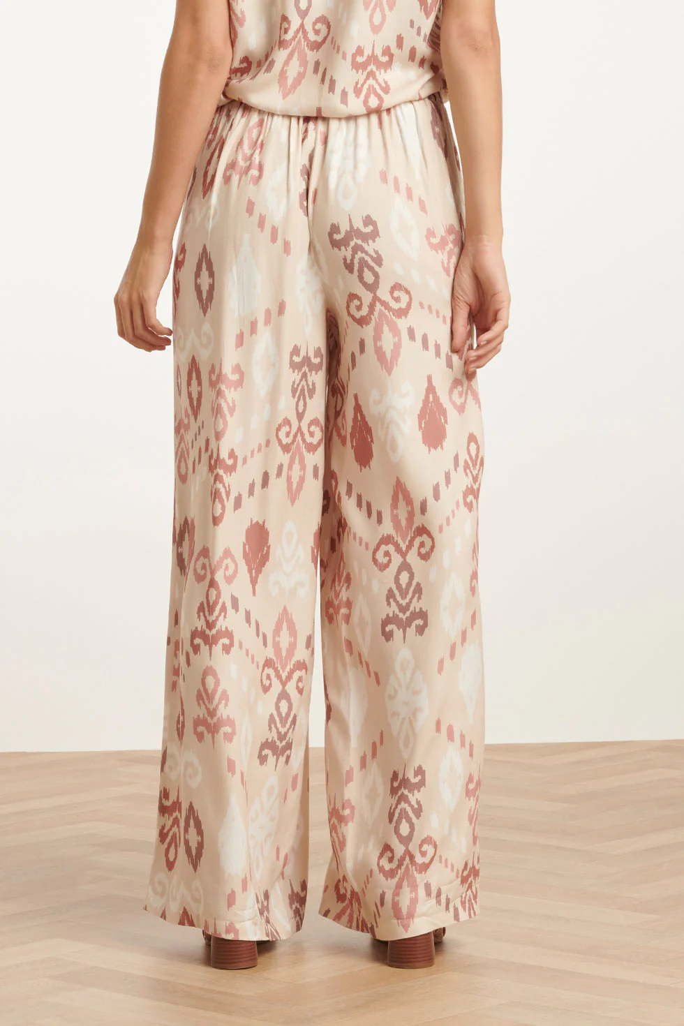 25044 Flowy Aztec Print Broeknude Tinten | Sand - Muticolour - Image 6