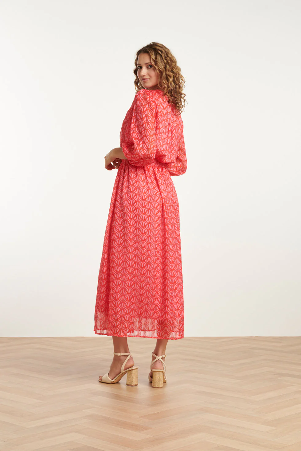 25050 Elegante Maxi Chiffon Jurk Met Schelpprint | Red - Pink - Image 5