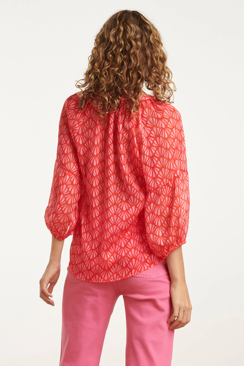 25051 Elegante Chiffon Top Met - Schelpprint | Red - Pink - Image 5
