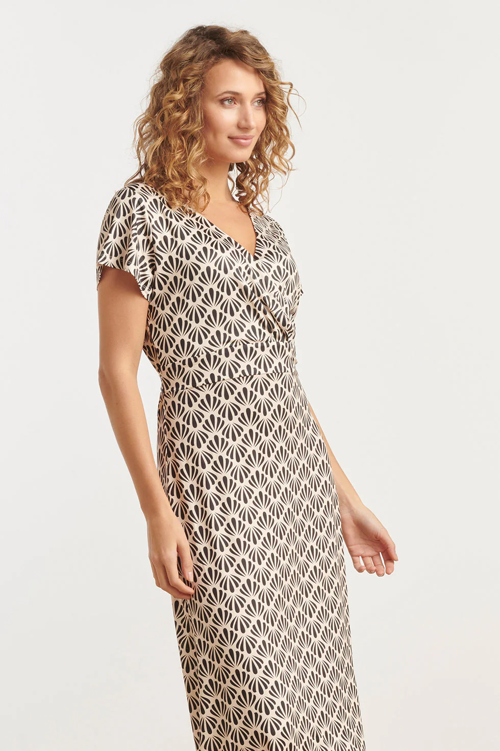 25063 E Schelpenprint Maxi-Jurk | Off White - Black - Image 4